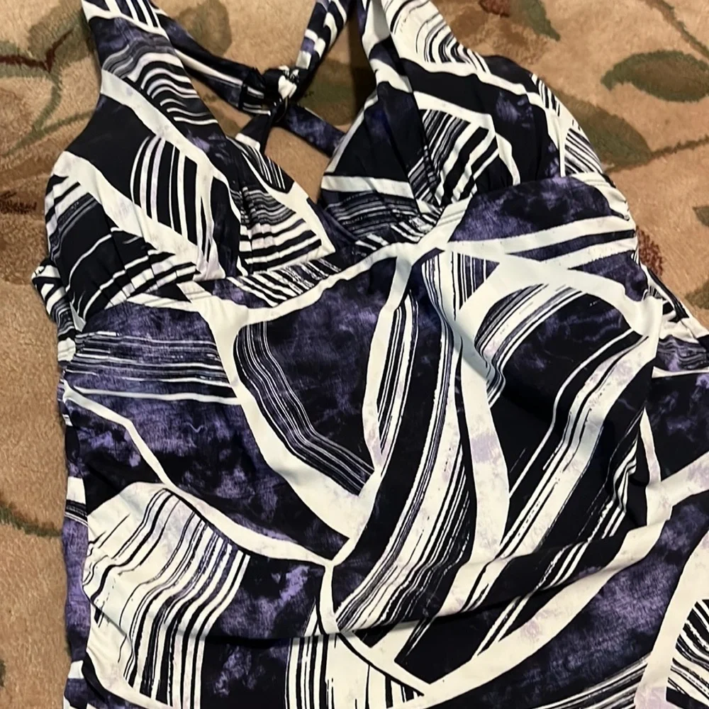 LA BLANCA Bali Hai Printed Tankini Swim Top